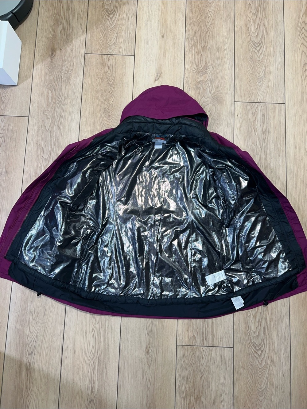 Columbia Women's Magenta Hooded Waterproof Ski Jacket - Picture 5 of 13